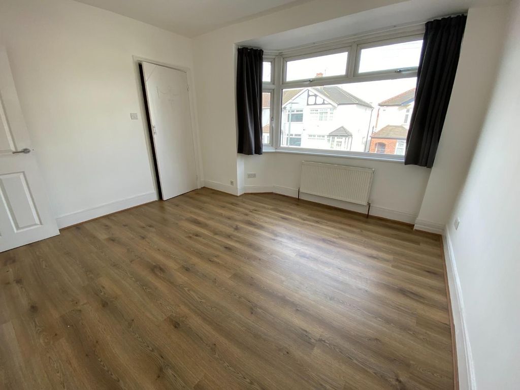 Additional image 5 of 2 bed end terrace house to rentKent Road., Dagenham, Dagenham RM10