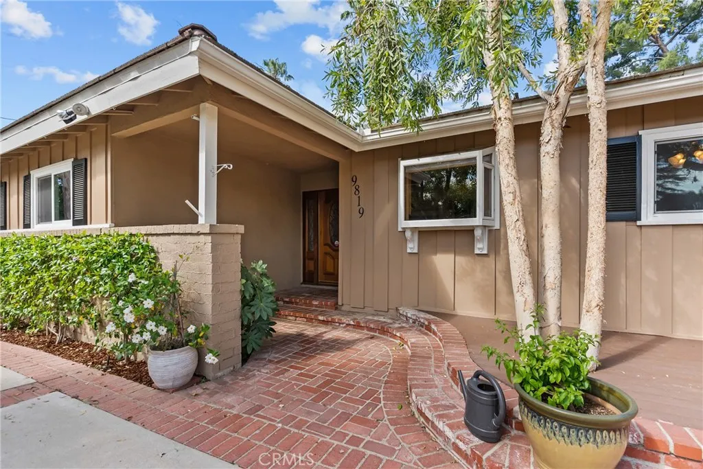 9819 Nestle Avenue, Northridge, CA 91325