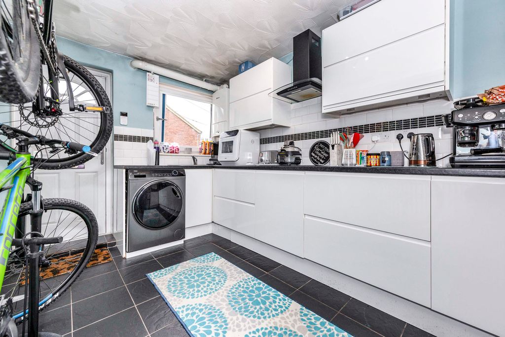 Additional image 7 of 1 bed maisonette for saleBevis Close, Dartford DA2
