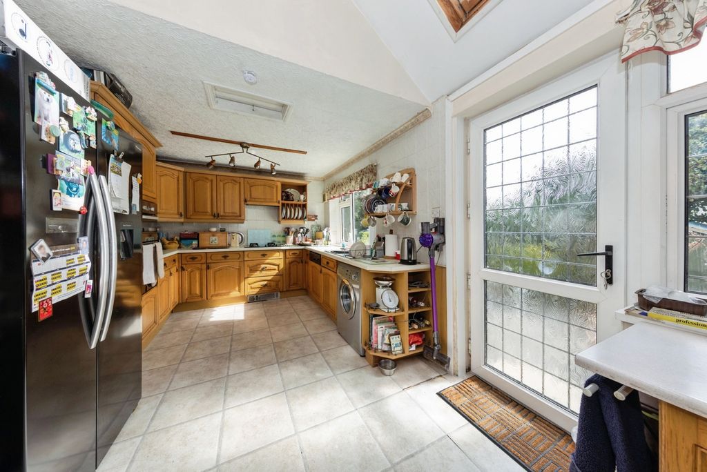 Additional image 2 of 3 bed detached house for saleStepney Road, Burry Port, Carmarthenshire SA16