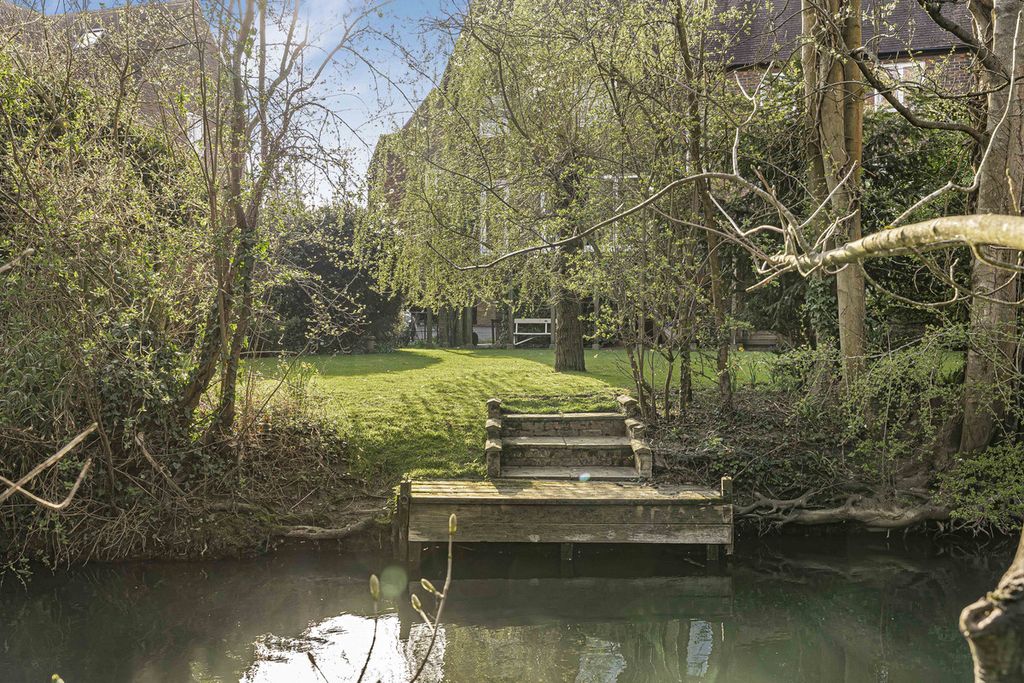 Additional image 2 of 5 bed detached house for saleMill Paddock, Abingdon OX14