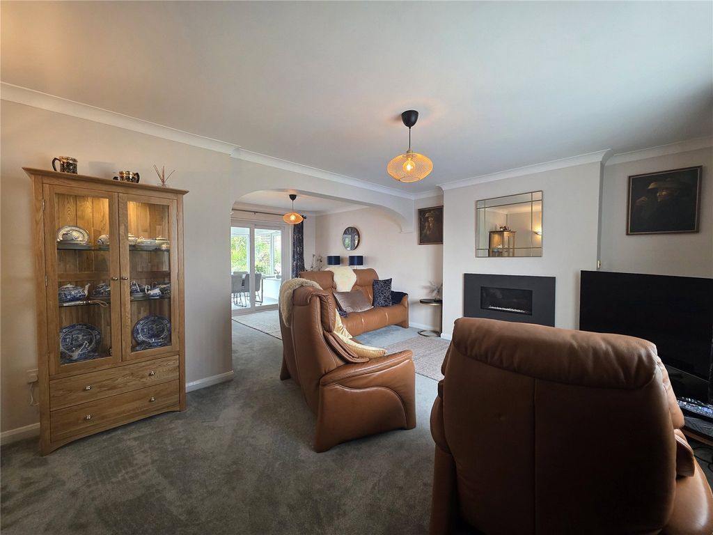 Additional image 4 of 4 bed detached house for saleGlenview Avenue, Pembroke Dock, Pembrokeshire SA72