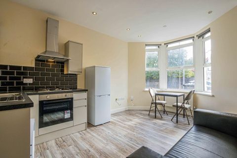 Colum Road, Cathays CF10