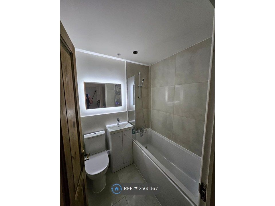 Additional image 2 of 2 bed maisonette to rentMorley Place, Hungerford RG17