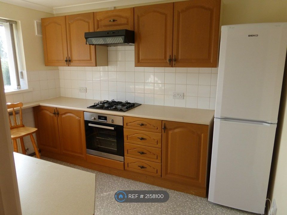 2 bed flat to rentHawthorn, Pontypridd CF37 photo 4