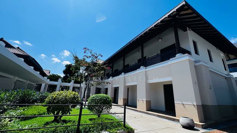 Brizay Park, Bukit Timah Road, Holland Village
