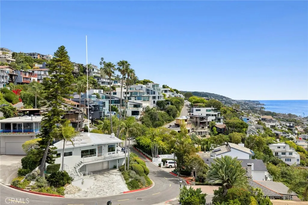 461 Alta Vista Way, Laguna Beach, CA 92651