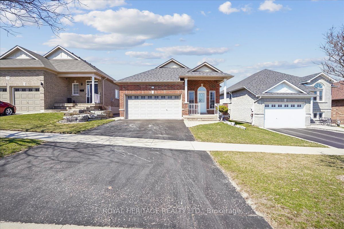 38 Bingham Gate, Clarington, ON, L1E 3K3
