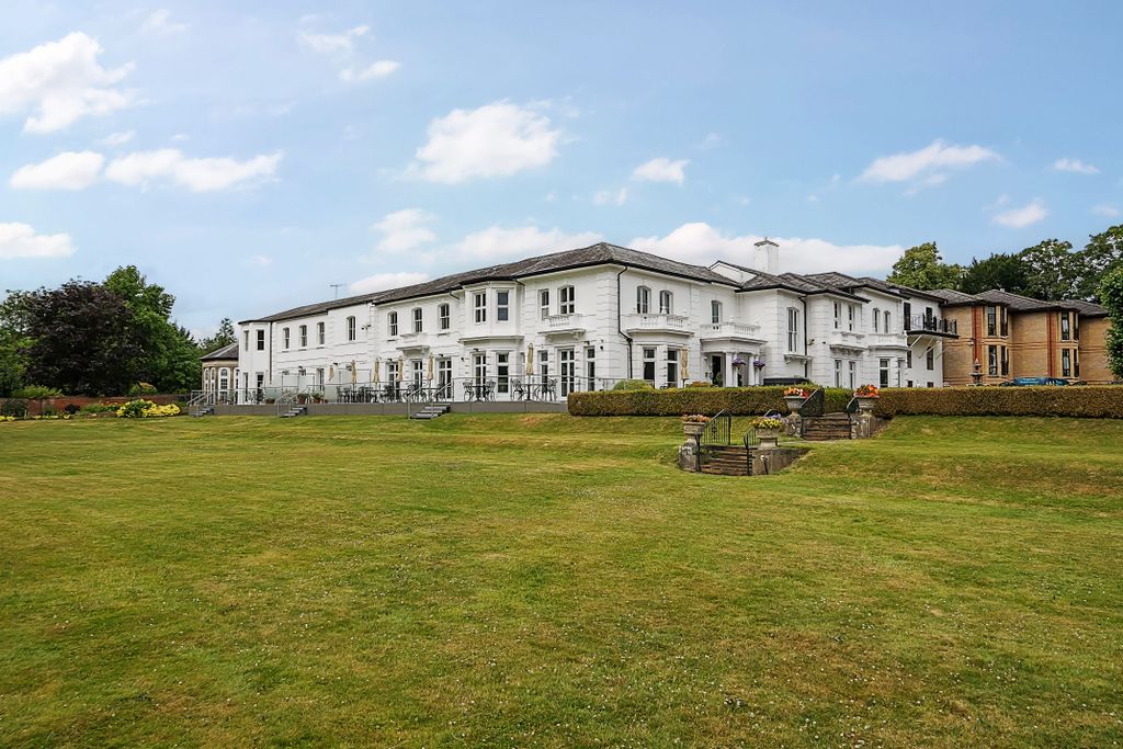 Additional image 7 of 2 bed flat to rentLansborough, Thamesfield Village, Henley-On-Thames RG9
