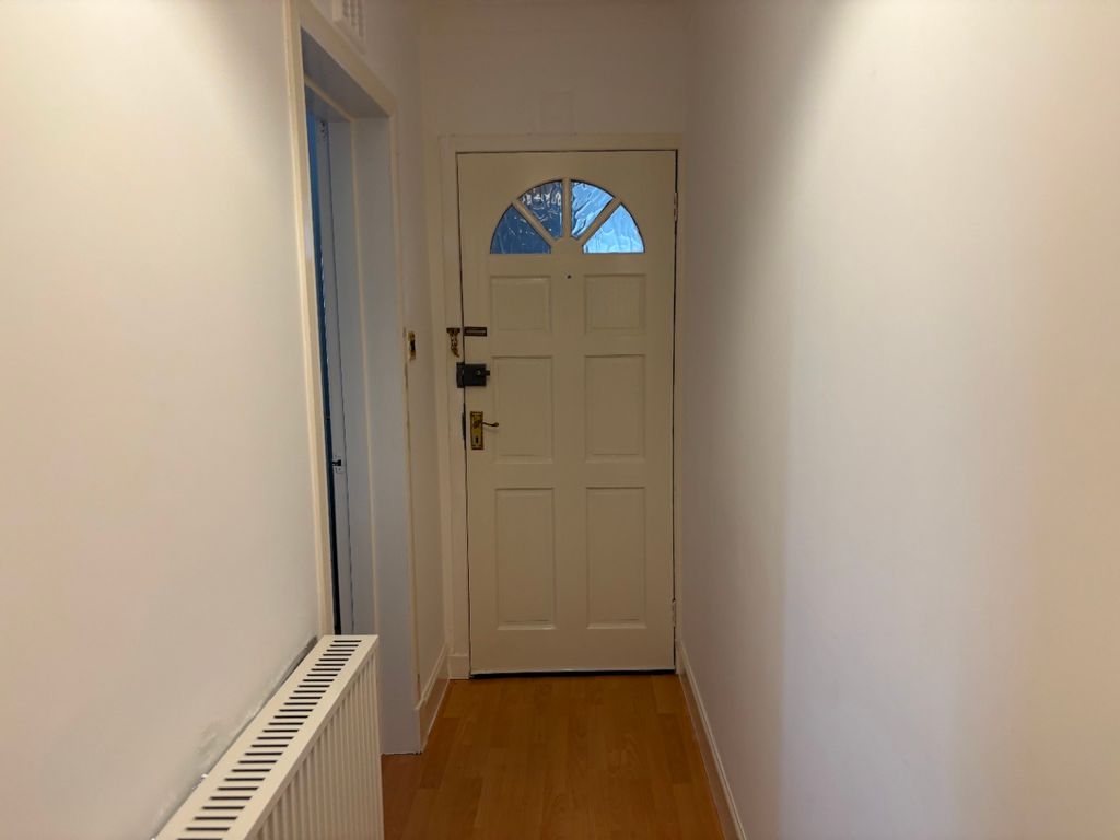 1 bed flat to rentWellgate Street, Larkhall ML9