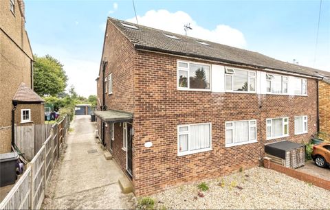 Clifford Road, Barnet EN5