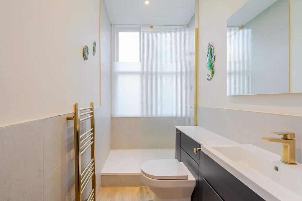 Additional image 16 of 2 bed flat for sale275A, North High Street, Musselburgh, East Lothian EH21