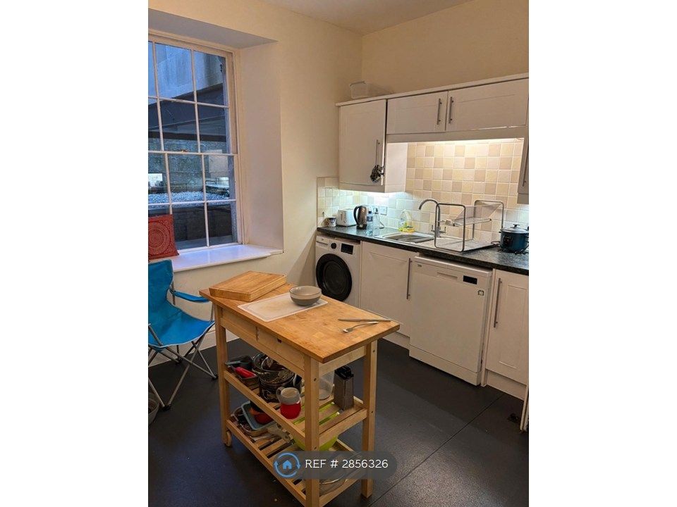 4 bed maisonette to rentPark St, Bath BA1 photo 3
