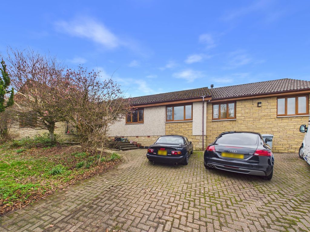 5 bed detached bungalow for saleNew Trows Road, Lesmahagow ML11