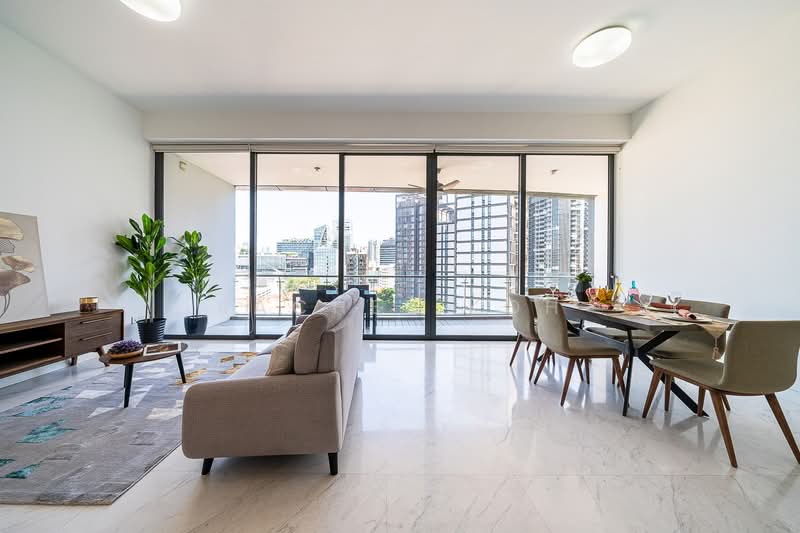 111 Emerald Hill