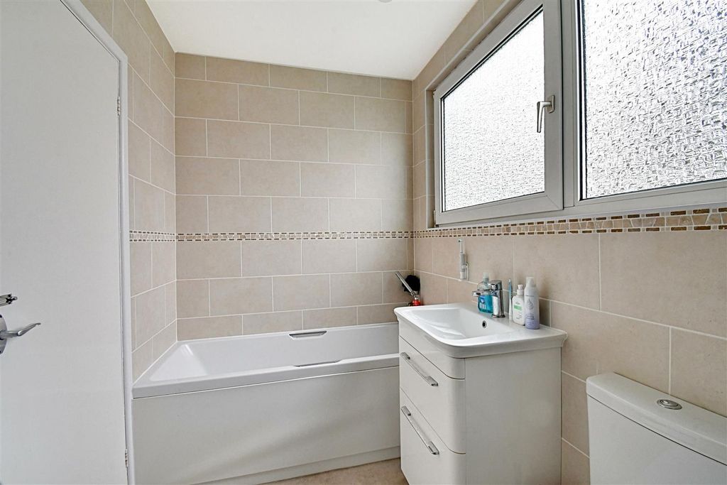 Additional image 19 of 3 bed detached house for saleMorgans Road, Hertford SG13