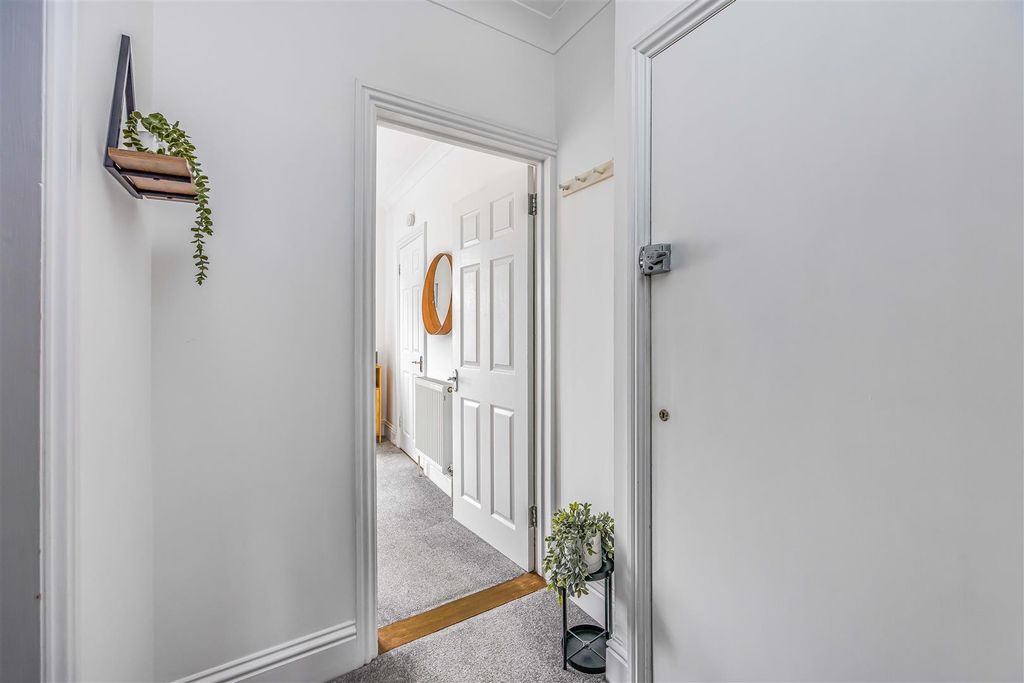 Additional image 13 of 1 bed flat for saleNorth Street, Emsworth PO10