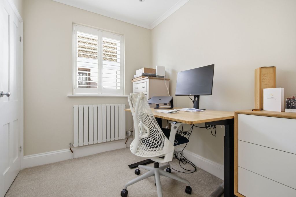 Additional image 9 of 3 bed semi-detached house to rentNew Road, Ascot SL5
