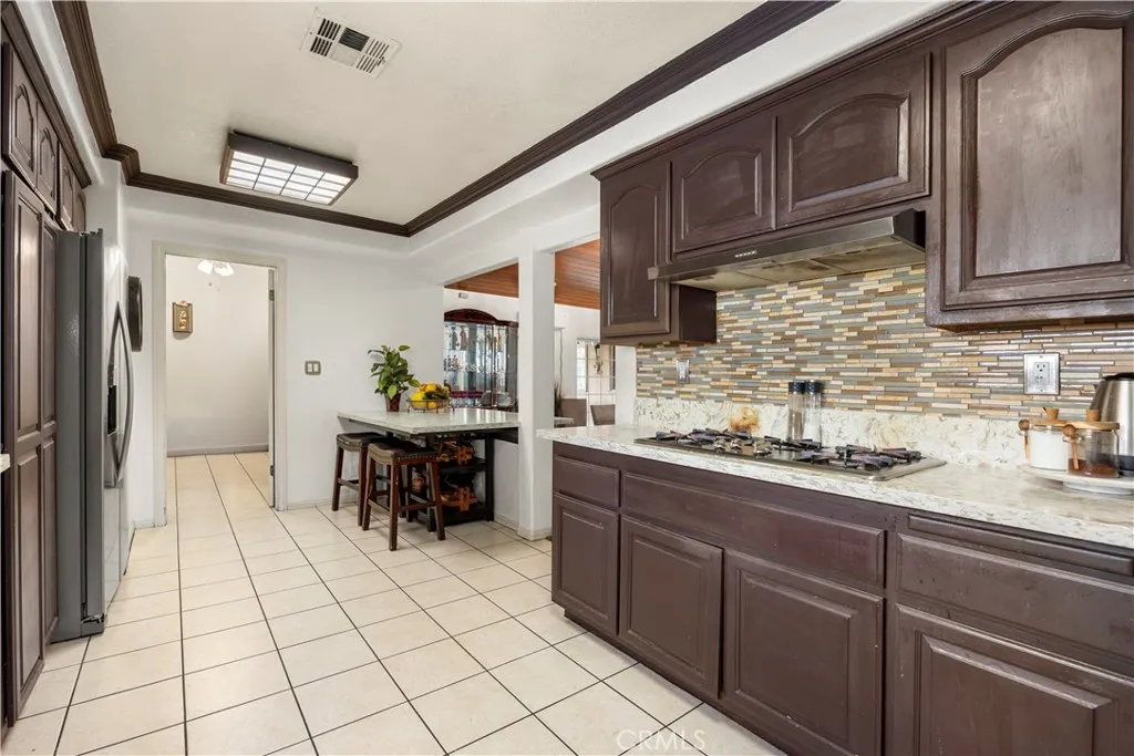 9315 Parrot Ave, Downey, CA 90240 photo 5