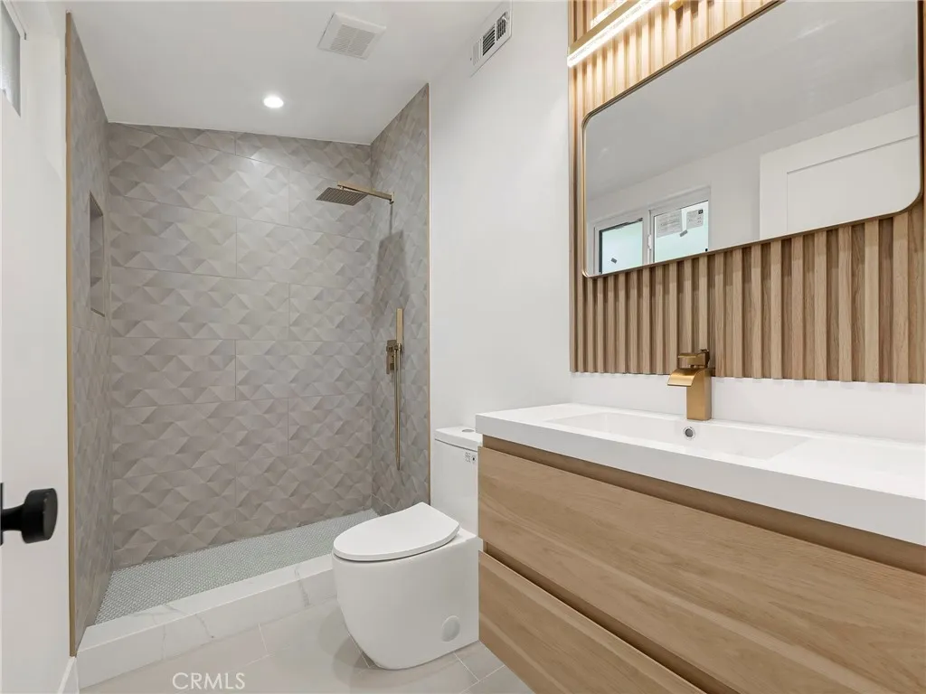Additional image 8 of 20528 Hamlin Street, Winnetka, CA 91306