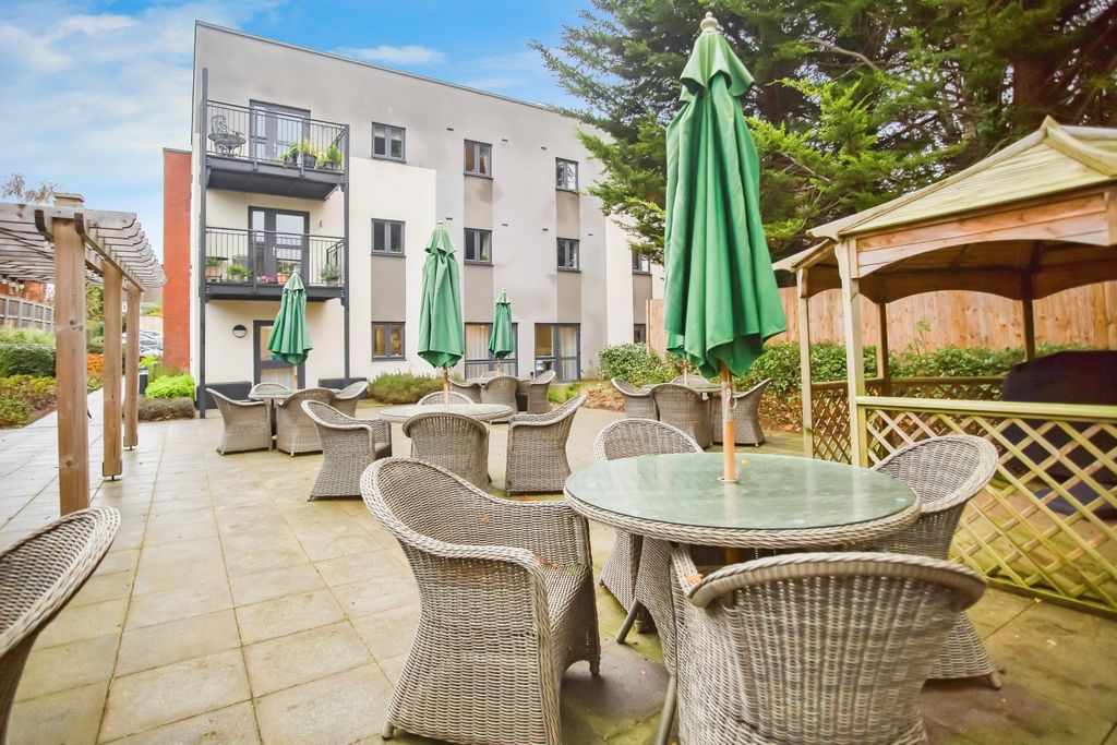 Additional image 12 of 2 bed flat for saleKingfisher Court, South Street, Taunton TA1