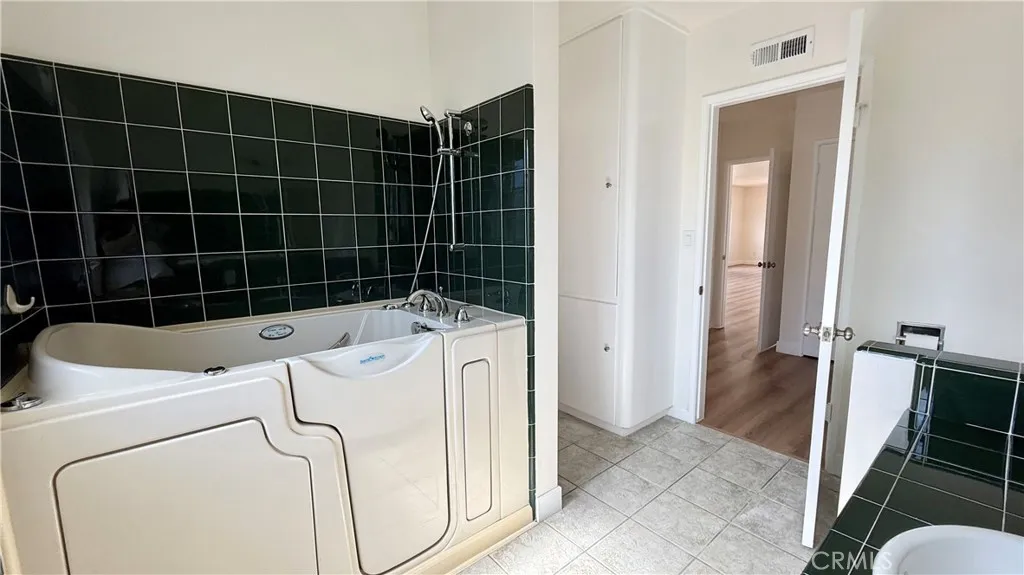 Additional image 19 of 1048 E 45th Way, Long Beach, CA 90807