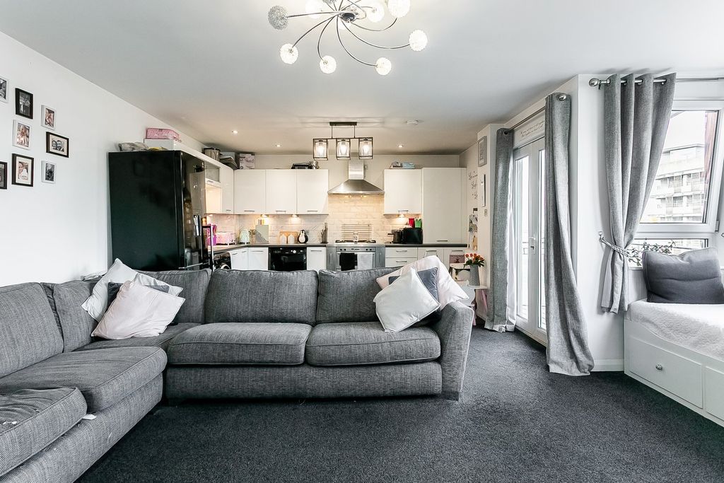 Additional image 5 of 2 bed flat for salePortland Gardens, Edinburgh EH6