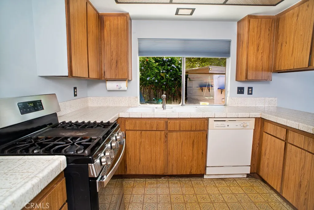 Additional image 10 of 13576 Polk Street, Sylmar, CA 91342