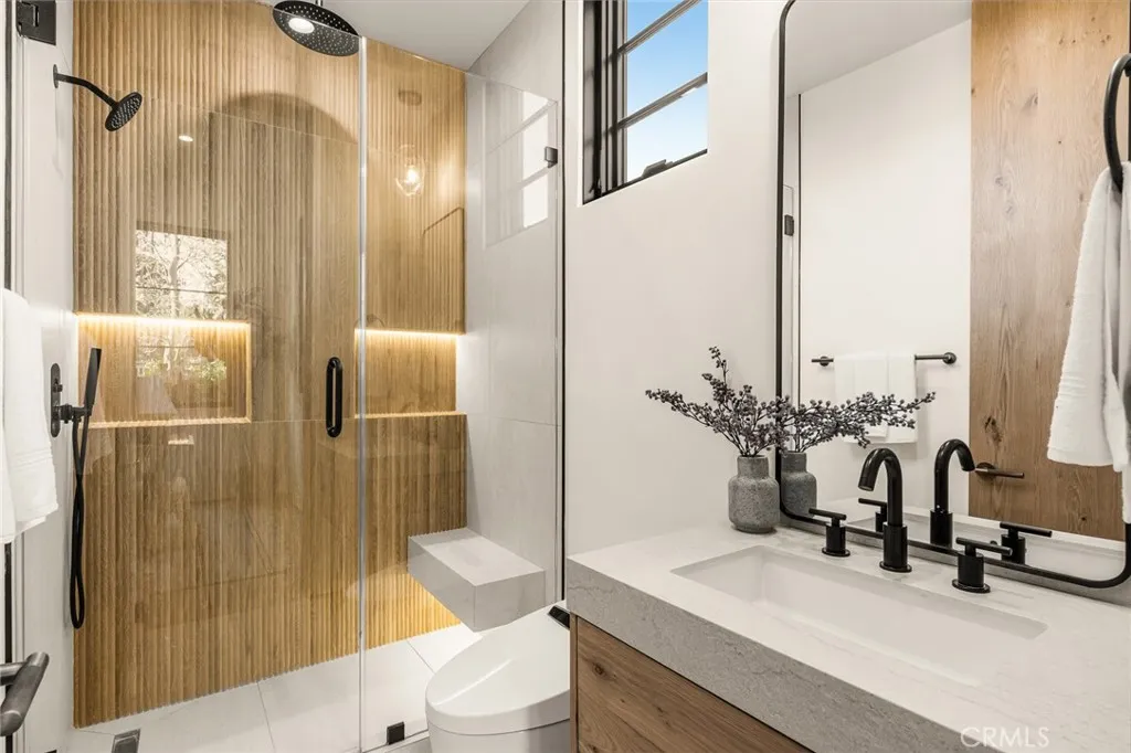 Additional image 69 of 12247 Addison St, Valley Village, CA 91607