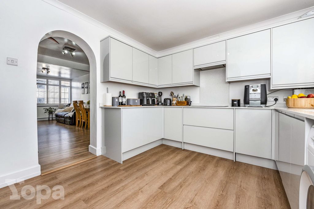 Additional image 9 of 2 bed terraced house for saleSunland Avenue, Bexleyheath DA6