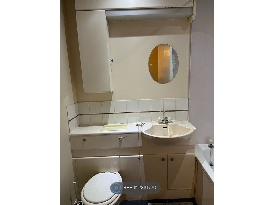 Additional image 8 of 2 bed terraced house to rentMillhouse Drive, Glasgow G20