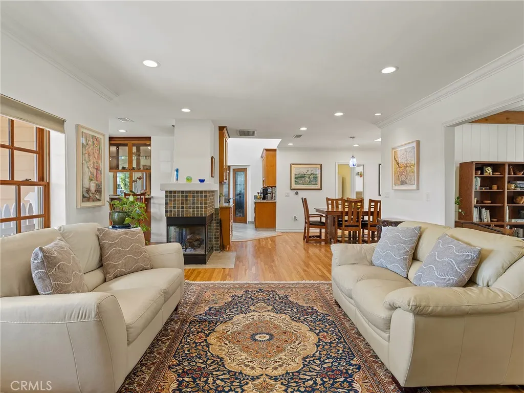 Additional image 95 of 1012 N Sunset Canyon Drive, Burbank, CA 91504