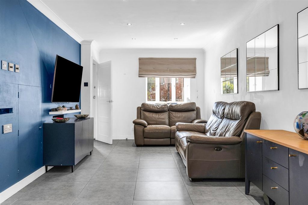 Additional image 7 of 3 bed terraced house for saleThe Briars, Hertford SG13