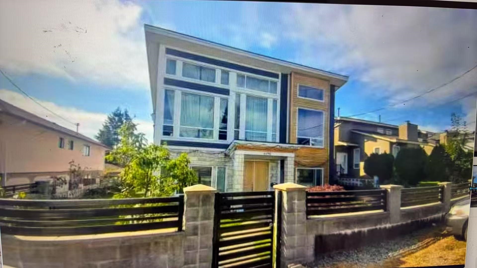 Ground level-6190 Clinton St. , Burnaby, BC, V5J 2M7