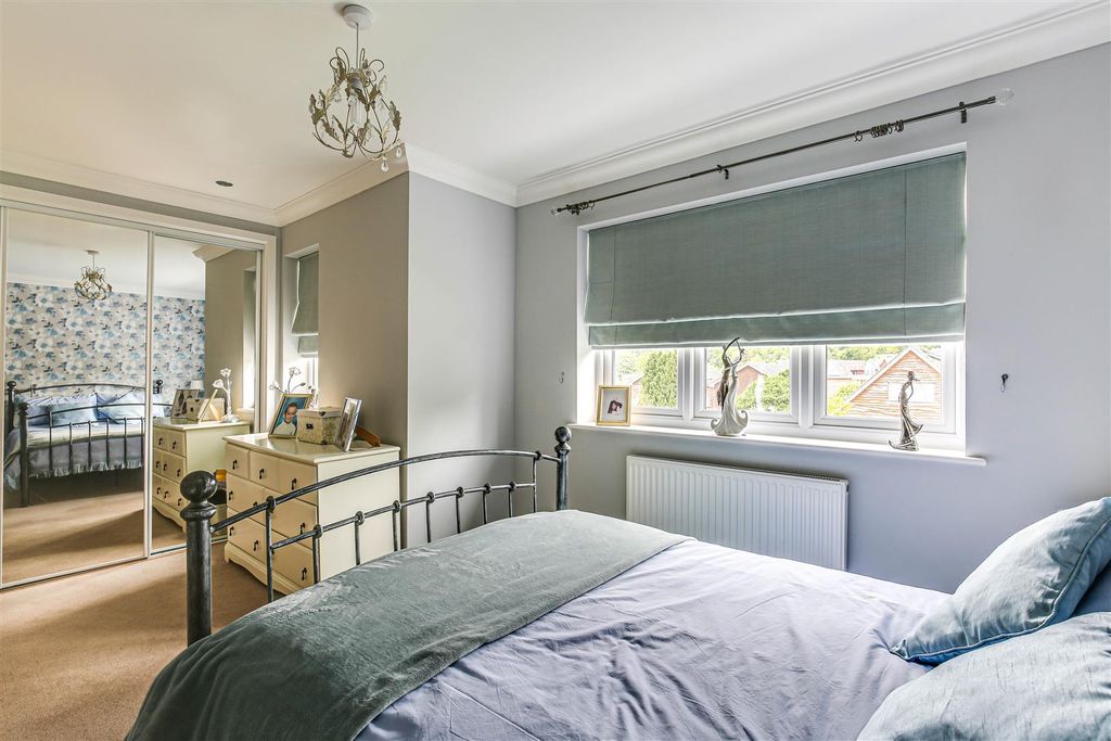 Additional image 6 of 4 bed semi-detached house for saleNorheads Lane, Biggin Hill TN16