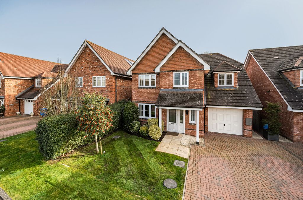 Additional image 16 of 4 bed detached house for saleElen Place, Bracknell, Berkshire RG42