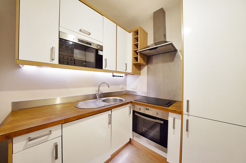 Additional image 8 of 2 bed flat to rentVictoria Road, London NW7