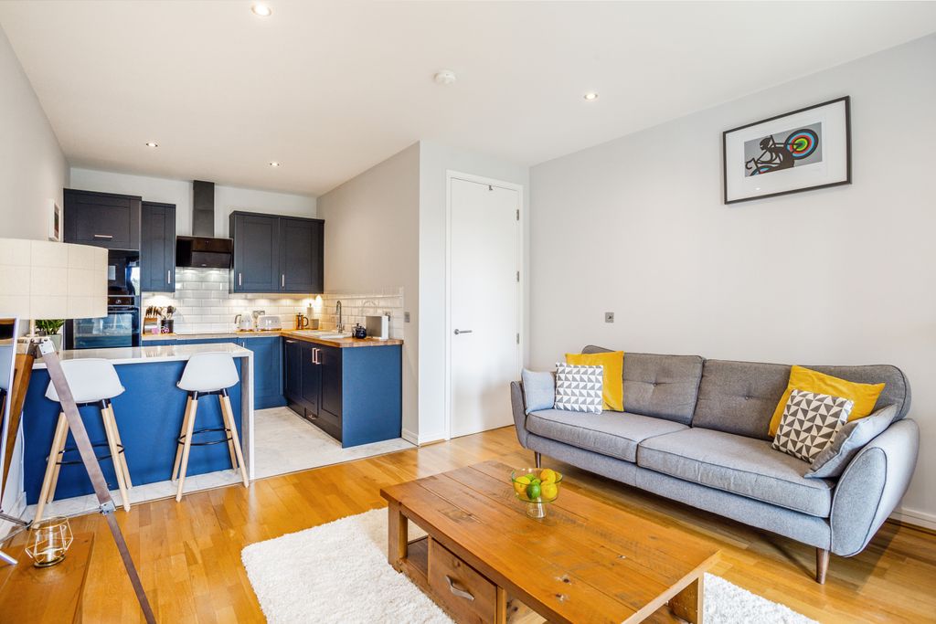 Additional image 21 of 1 bed flat for sale40 Melliss Avenue, Richmond TW9