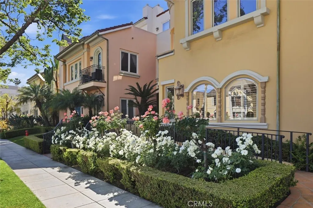 Additional image 28 of 143 N Arnaz Drive Unit 105, Beverly Hills, CA 90211