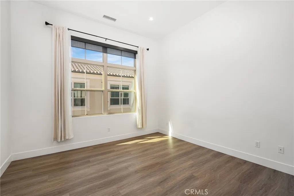 Additional image 22 of 49 Kempton, Irvine, CA 92620