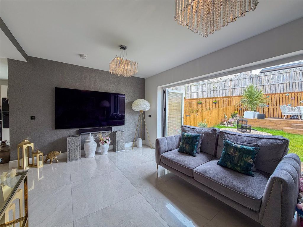 Additional image 5 of 4 bed detached house for saleKiln Drive, Stewarton, Kilmarnock KA3