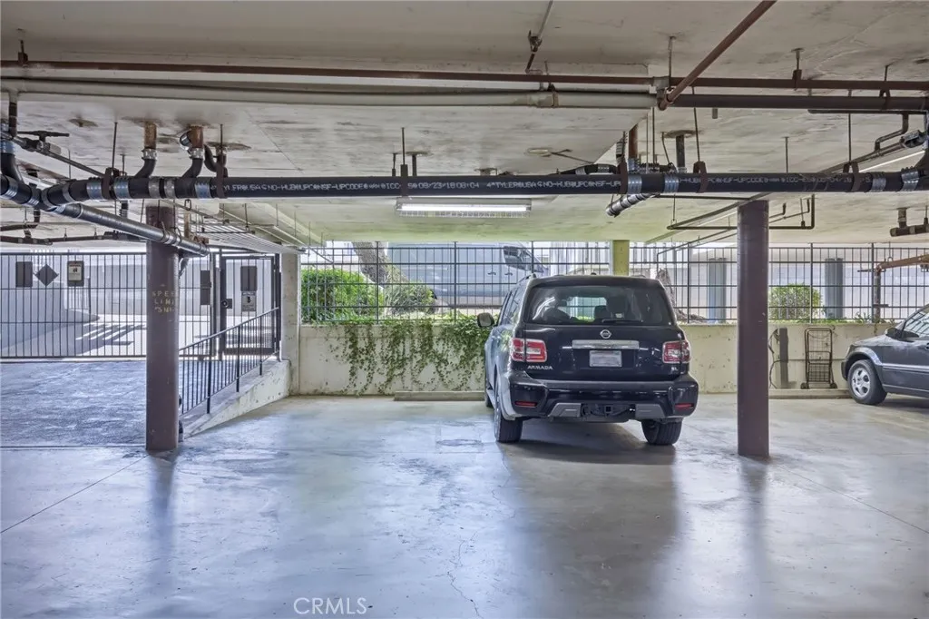 17711 Margate Street Unit 103, Encino, CA 91316