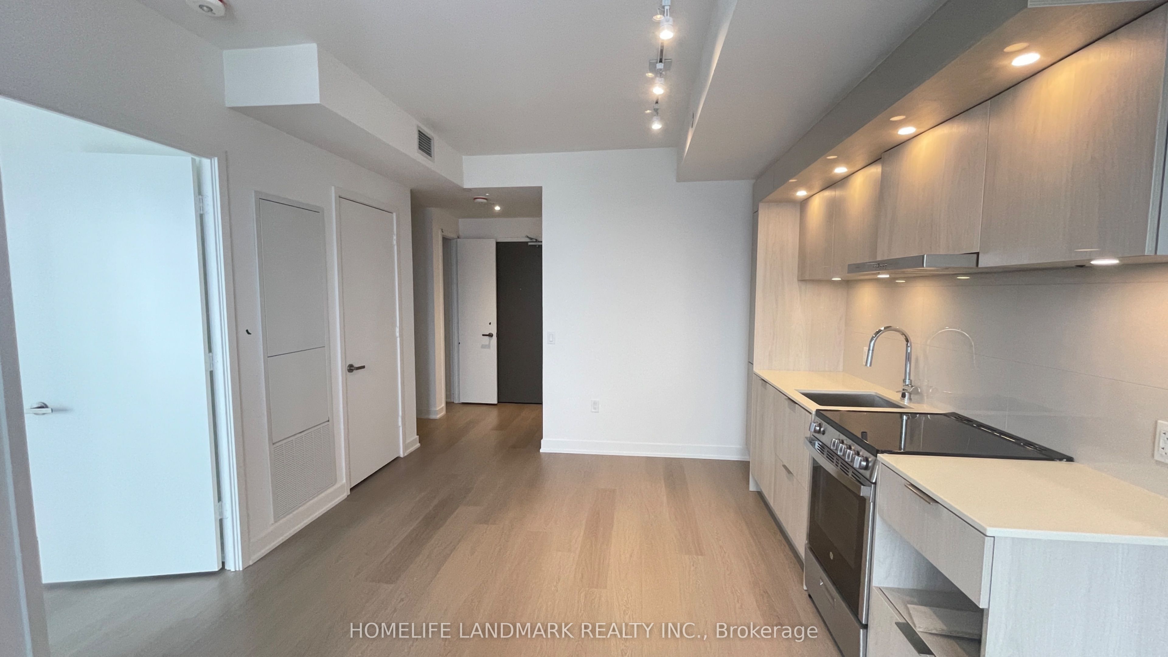 Additional image 2 of 2409-448 Burnhamthorpe Road W, Mississauga, ON, L5B 0R4