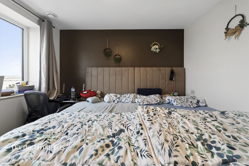 Additional image 7 of 3 bed flat for saleTown Lane, Stanwell, Staines-Upon-Thames TW19