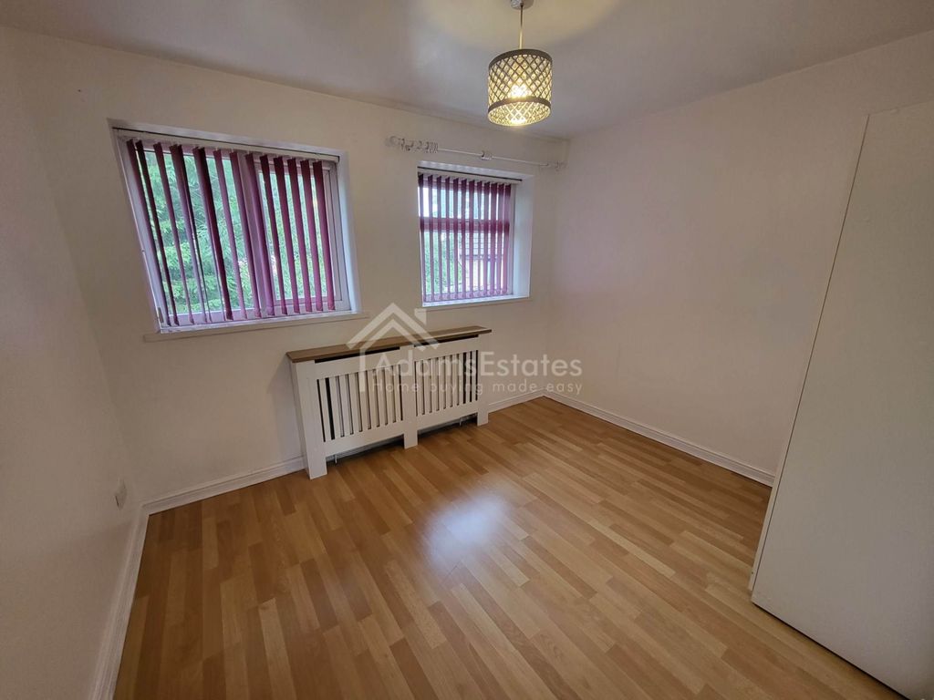 Additional image 6 of 4 bed semi-detached house for saleMillbrook Gardens, Dewsbury WF13