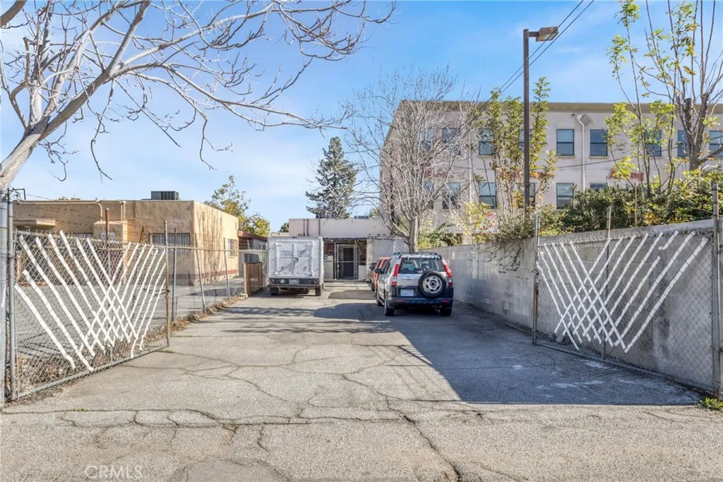 Additional image 20 of 7235 Owensmouth, Canoga Park, CA 91303