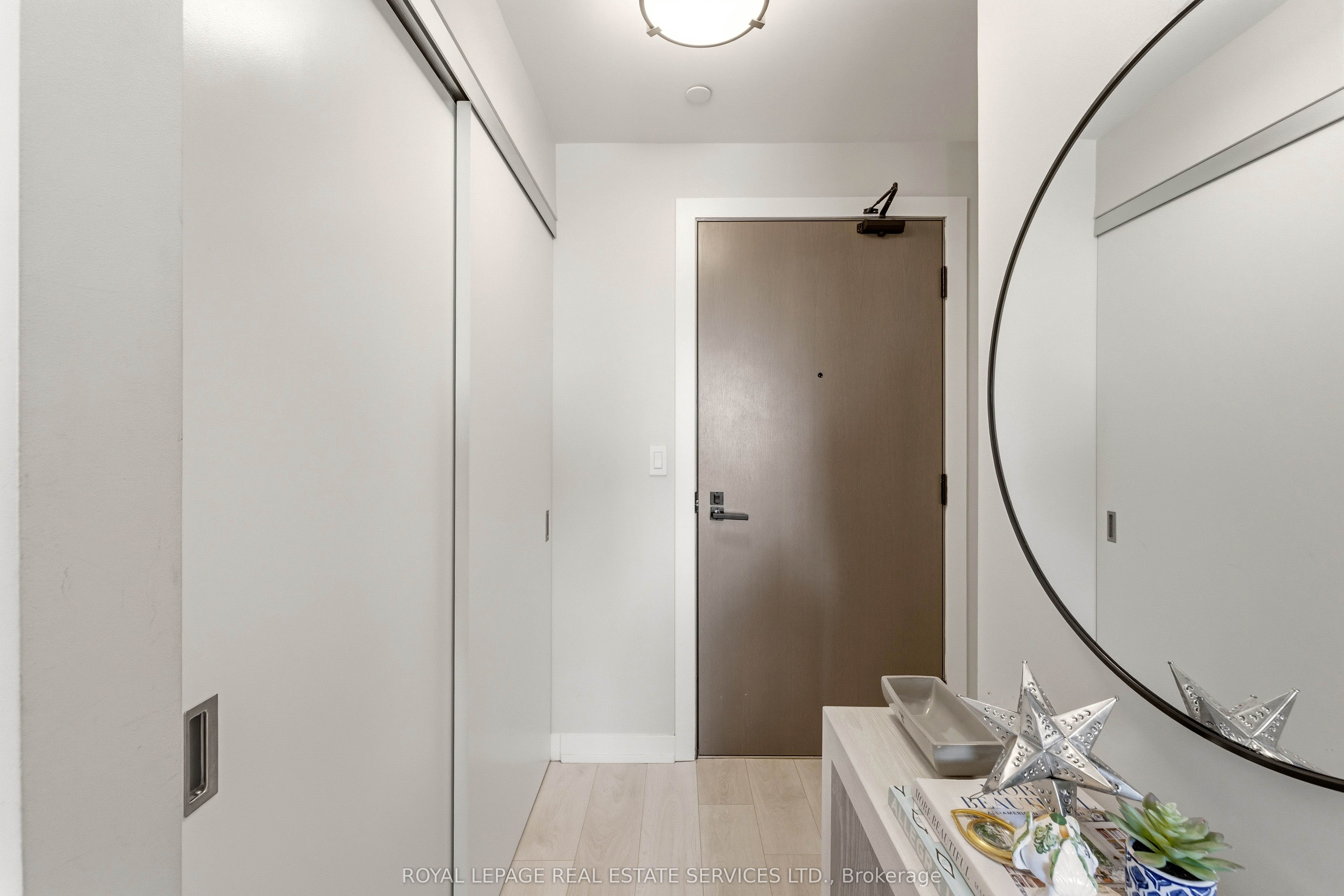Additional image 4 of 223 St Clair Avenue W, Toronto, ON, M4V 0A5