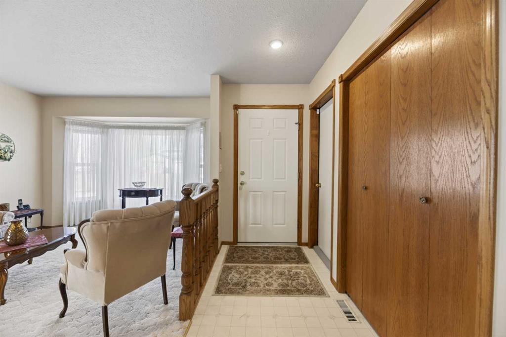 Additional image 4 of 4107 Silverpark Estates Close, Olds, AB, T4H 1B4