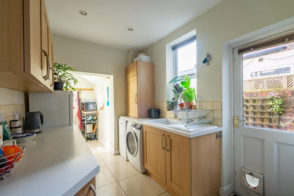 Additional image 4 of 3 bed terraced house to rentAlbemarle Road, South Bank, York YO23
