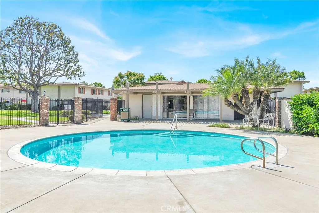 Additional image 7 of 634 W Main St Unit D, Tustin, CA 92780